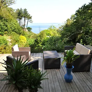 Les Fous De Bassans Poullan-sur-Mer